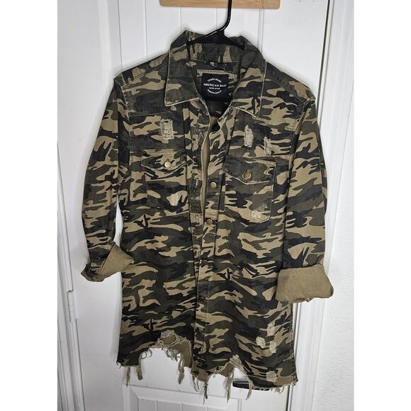 American Bazi Women's Denim Camo Shacket/Jacket Distressed Button-up - Picture 6 of 10